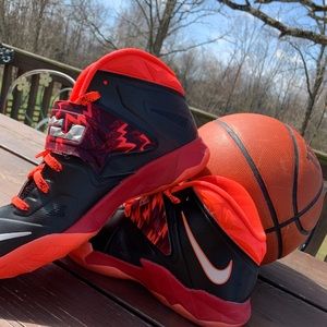 Nike Lebron Soldiers Mens 11.5